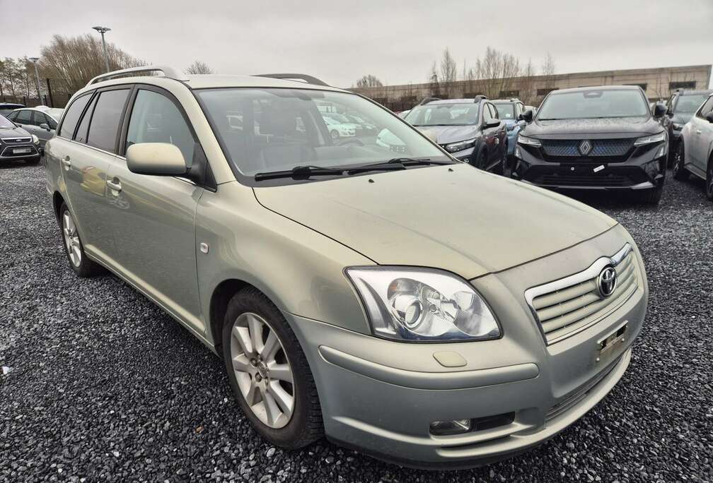 Toyota SW 2.0 Turbo D4D Linea Terra//GPS//CUIR//MARCHAND