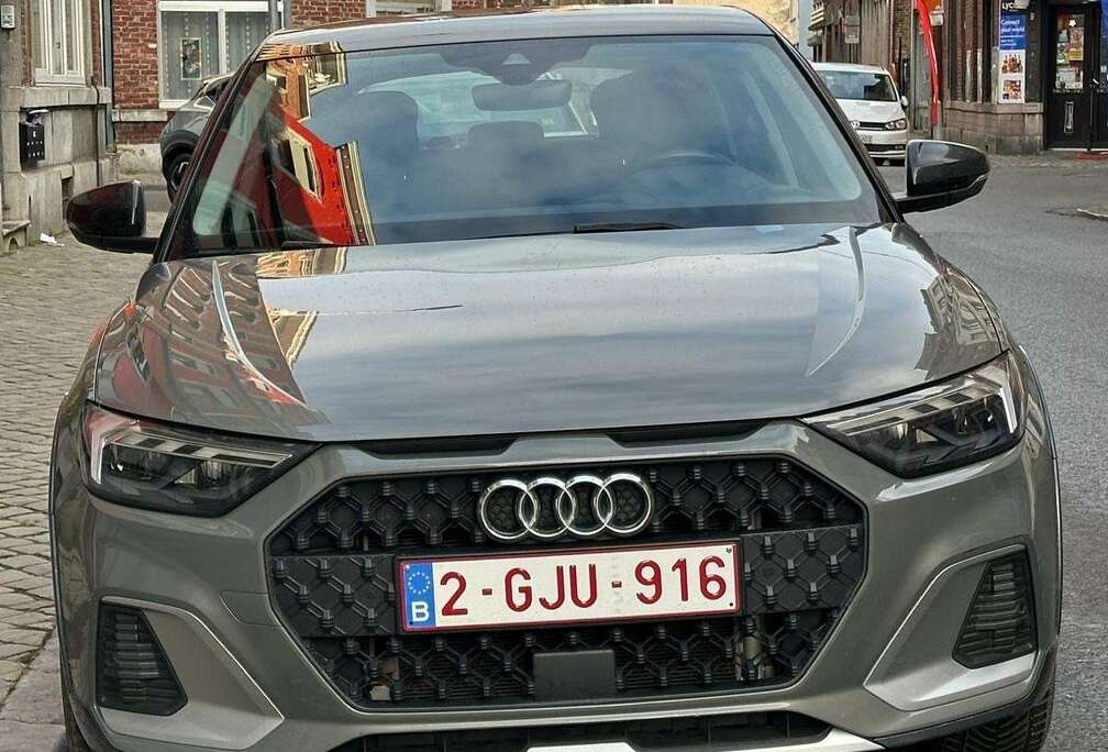 Audi 30 TFSI Sportback S tronic