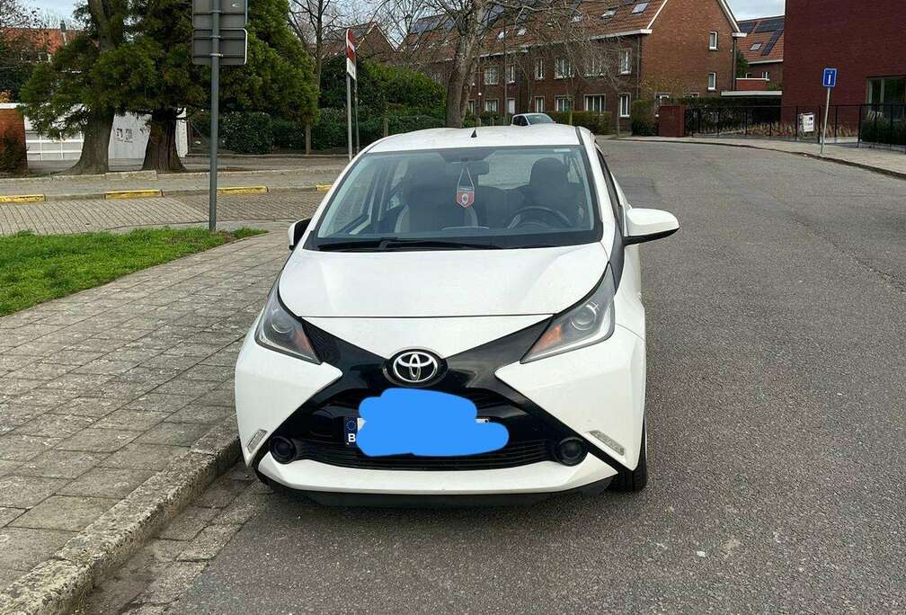 Toyota Aygo x-shift x-play