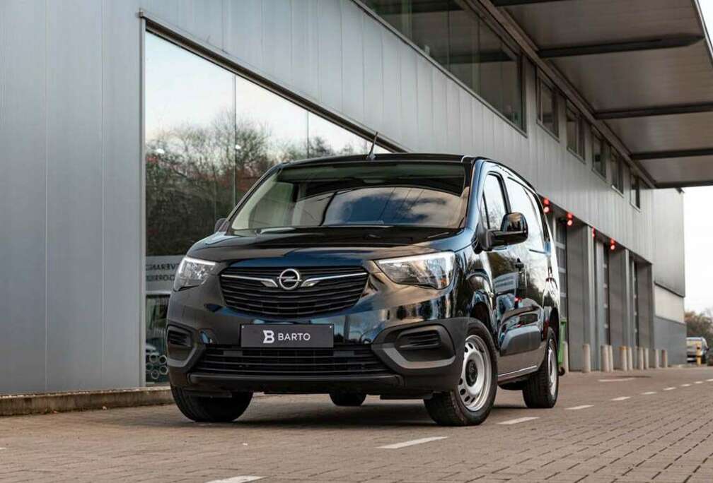 Opel L2  130 PK MT6  2-Zit  Navi  Cruise contr. ...