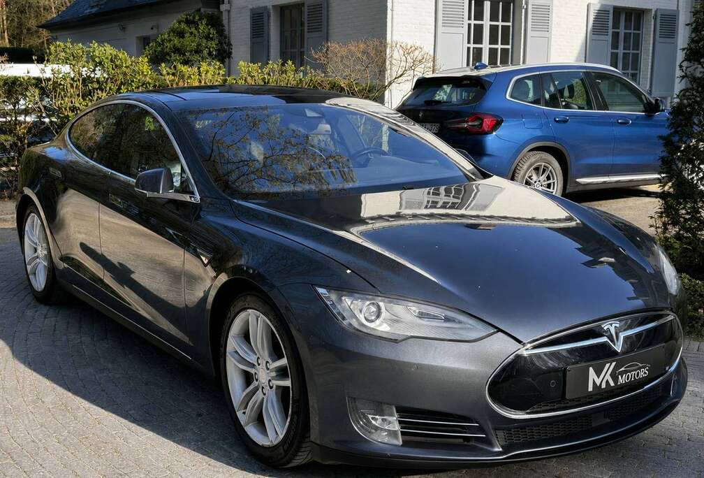 Tesla 85D Dual Motor  Autopilot  Pano  Air Suspension  Premium