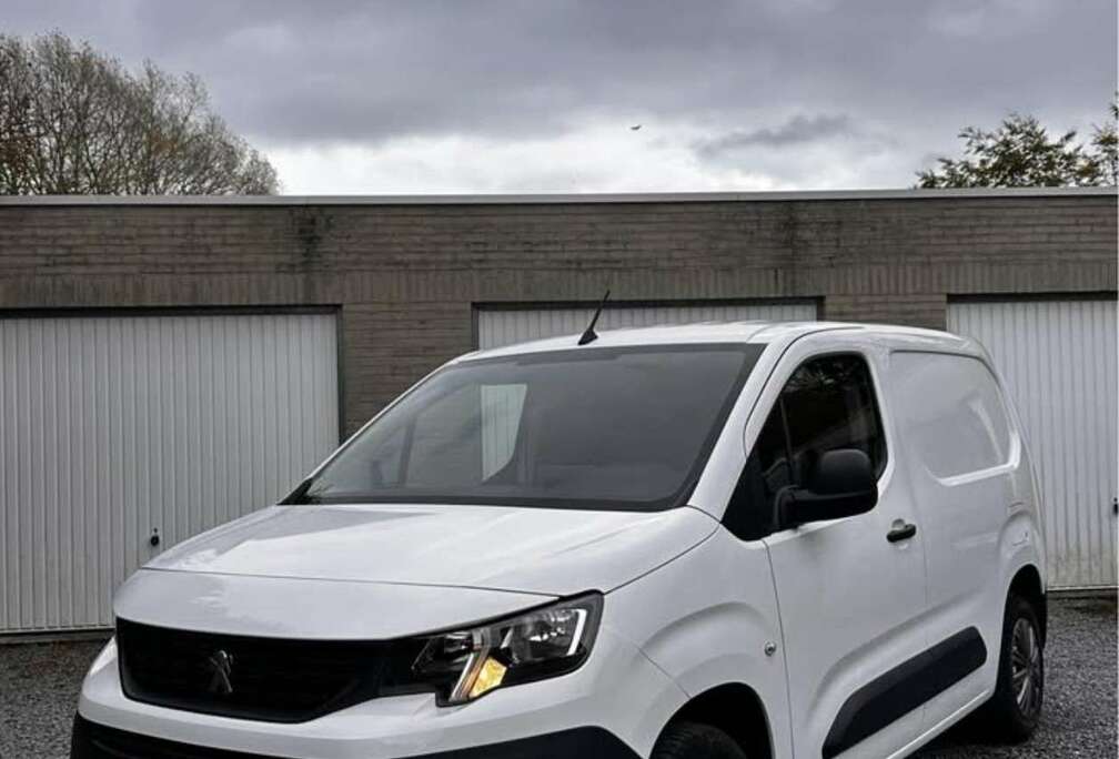 Peugeot 1.5 BlueHDi L1 STD Light Prem. S/S(EU6.2