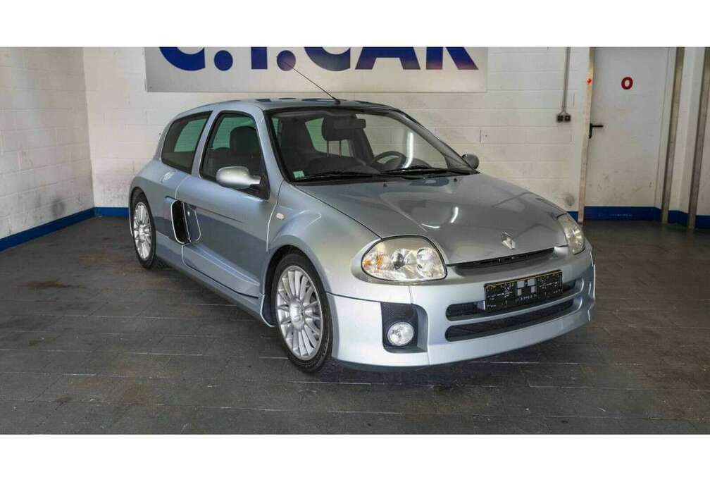 Renault II 3.0 V6 Sport