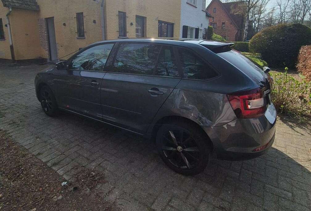 Skoda Rapid 1.2 TSI Spaceback Ambition