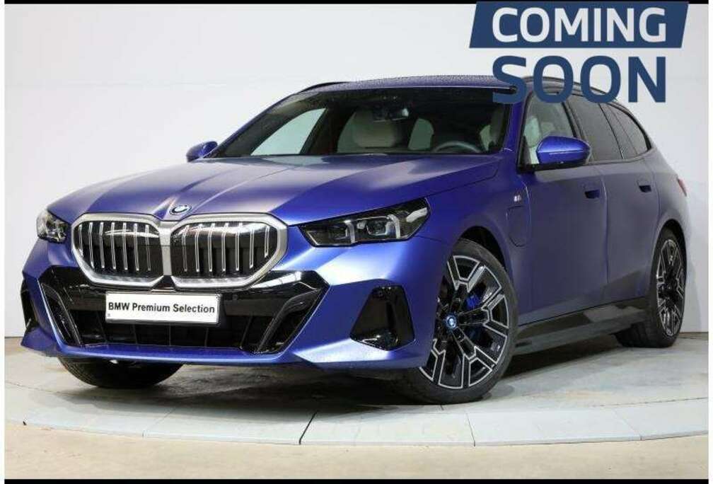 BMW e xDrive Touring Kit M Sport BMW Individual Frozen