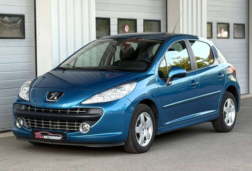 Peugeot 1.4i/Benzine/Airco/Cruise/Pdc/73.090Km/