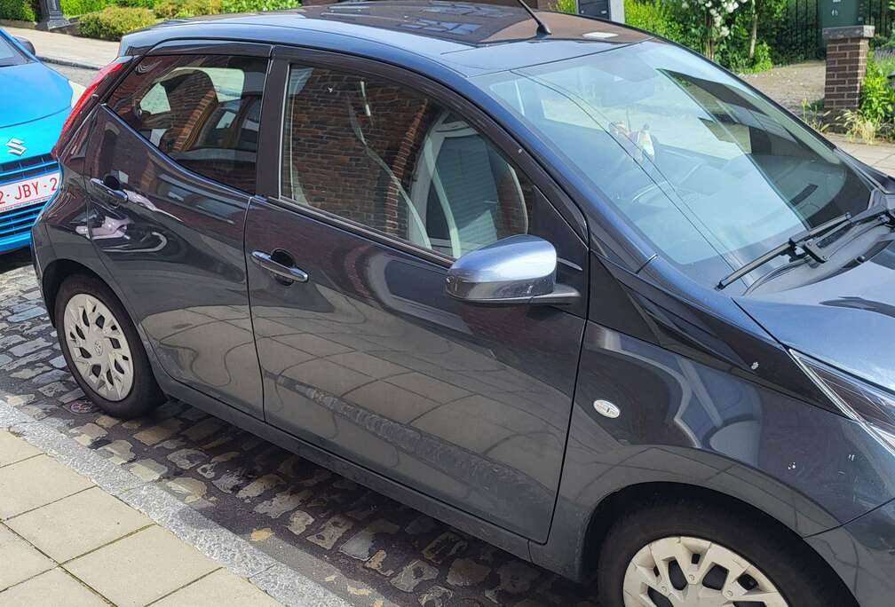 Toyota Aygo 1.0i VVT-i x-play II
