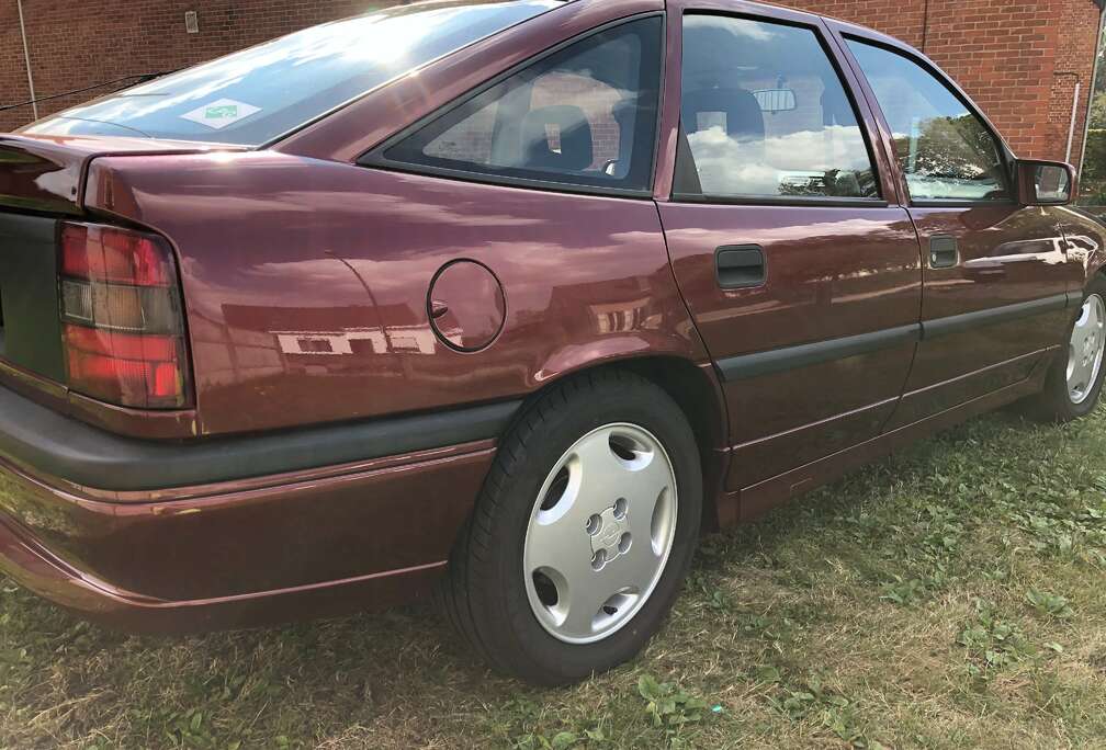 Opel Vectra CDX