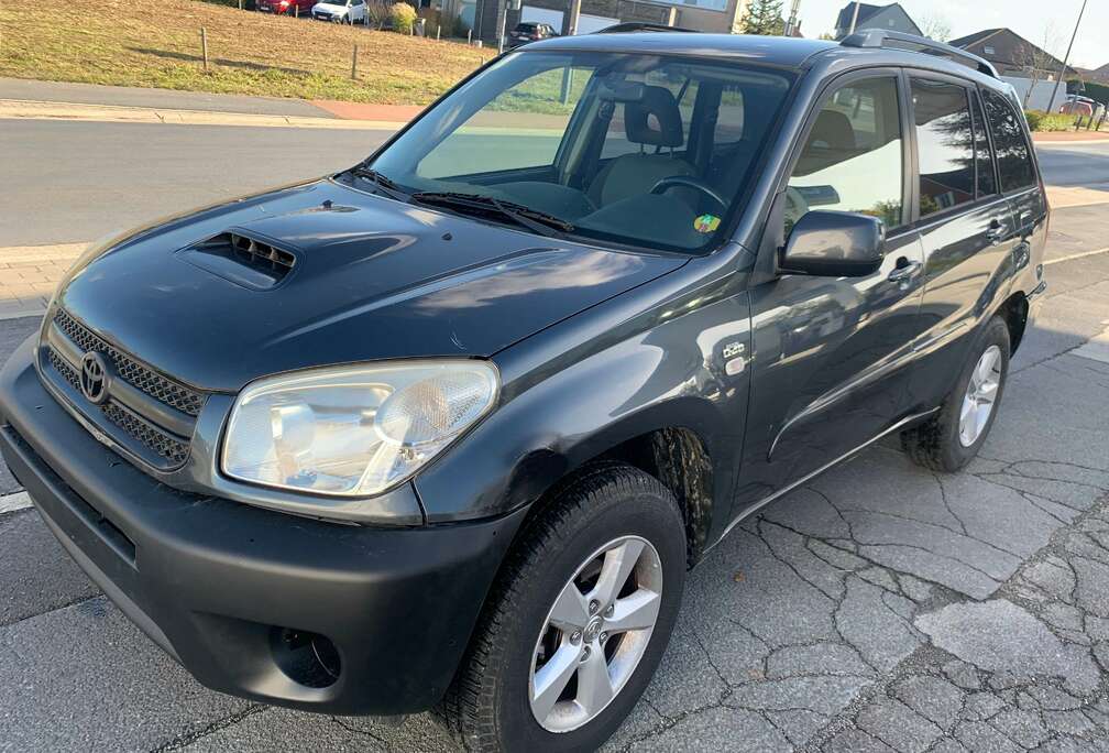 Toyota RAV4 2.0 Turbo D4
