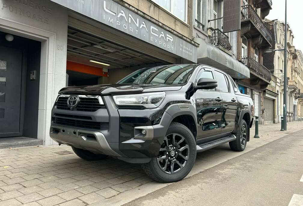 Toyota Hilux 2.8 D-4D 4WD Invincible