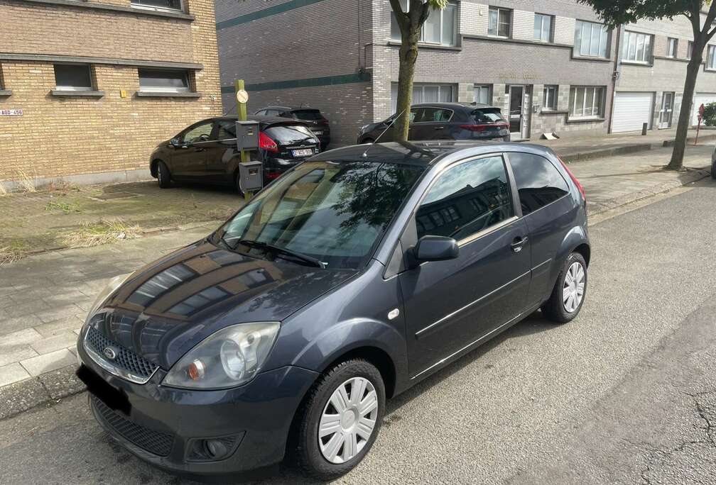 Ford FORD FIESTA 1.4 16V Ambiente GEKEURD VOOR VERKOOP