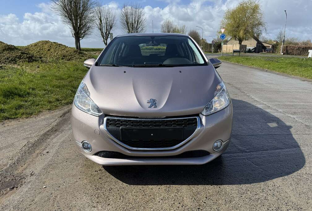 Peugeot 1.2i Allure