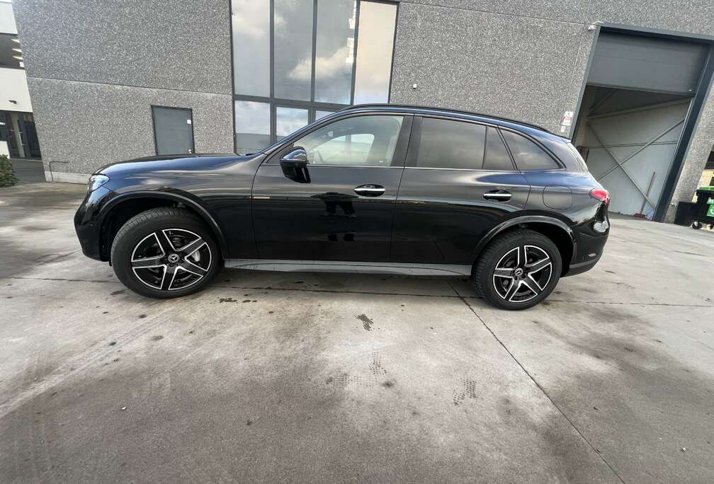 Mercedes-Benz e 4Matic 9G-TRONIC AMG Line Plus