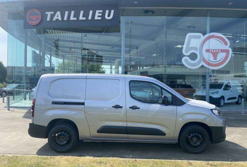 Toyota LWB 1.5L Diesel 130hp AT Comfo