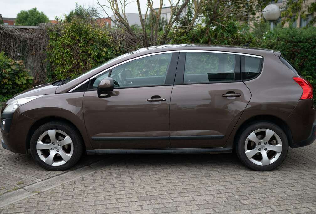 Peugeot 3008 e-HDi FAP 115 EGS6 Stop