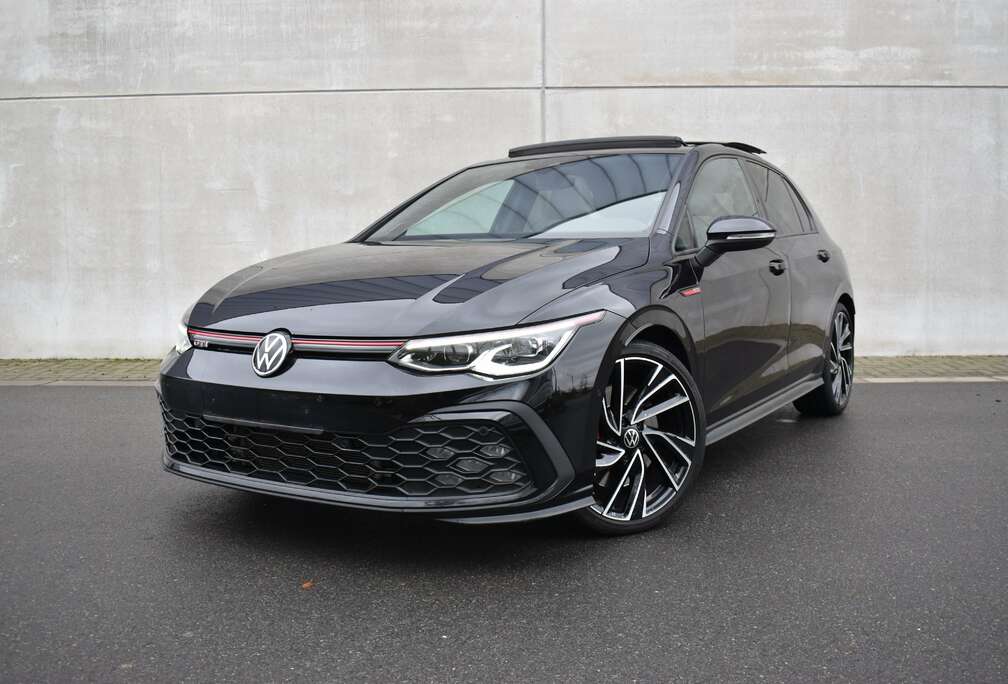 Volkswagen DSG Full Options * Leather - Pano - IQ Light *