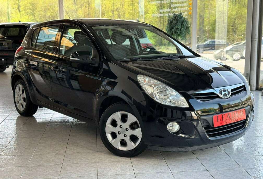 Hyundai 1.4 ESSENCE 101CV - AIRCO - AUTOMATIQUE - 1ER PROPRIETAIRE