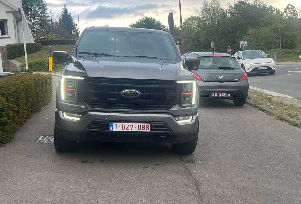 Ford Lariat Supercrew carbonised grey edition