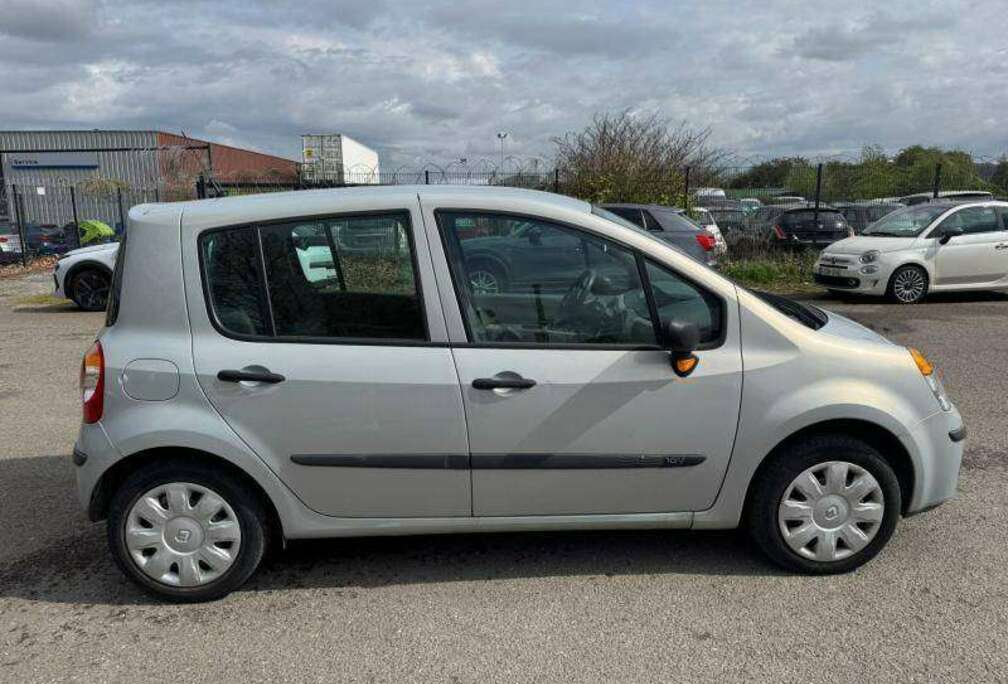 Renault Modus 1.2i 16v 39140 km / AIRCO / 5 PLACES /GARANTIE 1AN/PARFAIT ETAT