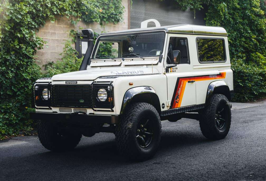 Land Rover TD5 15P // ALL INCL // 2 OR 3 SEATS