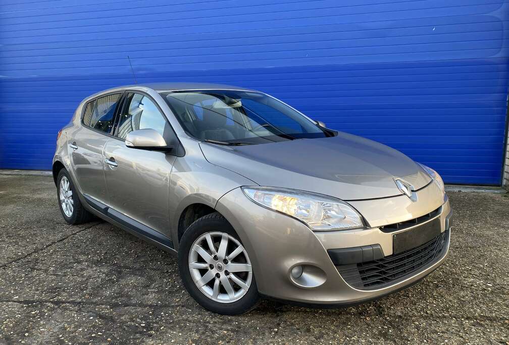 Renault Megane 1.6i TomTom Edition