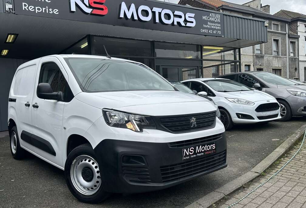 Peugeot 1.6 BlueHDi L1 STD Light Premium