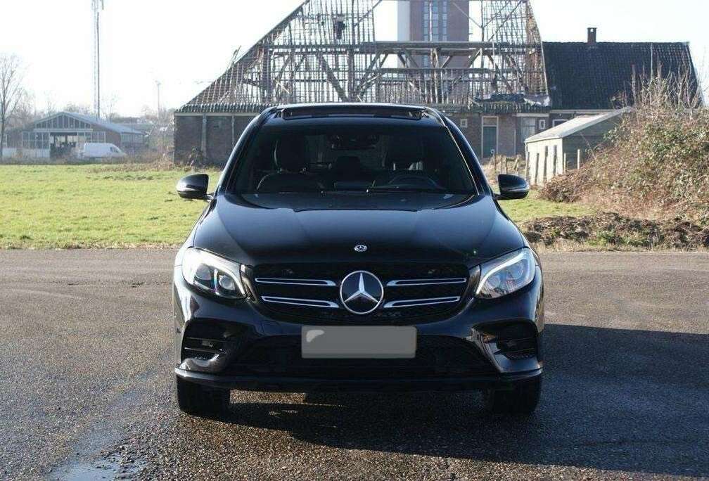 Mercedes-Benz d 4-Matic full options