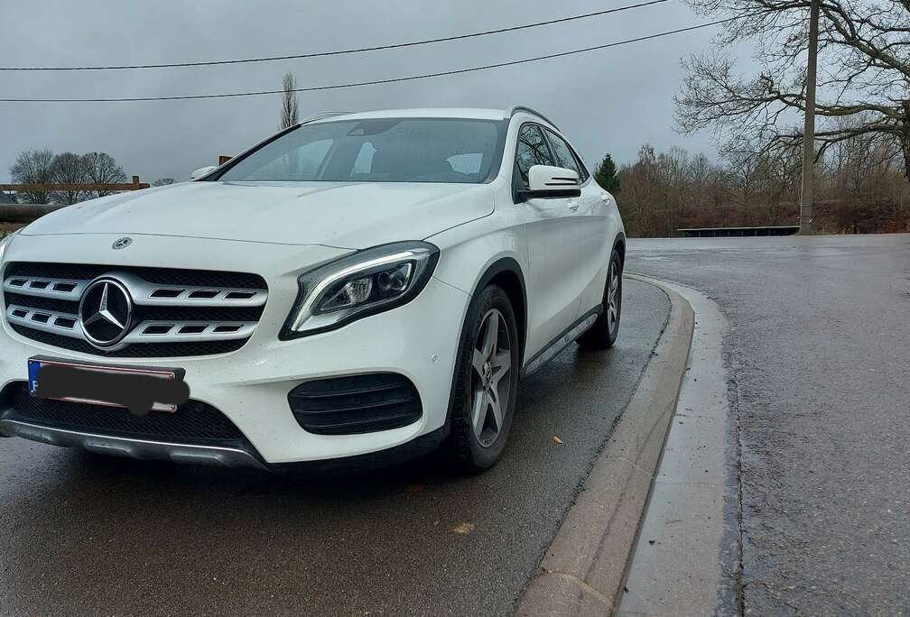 Mercedes-Benz AMG Line