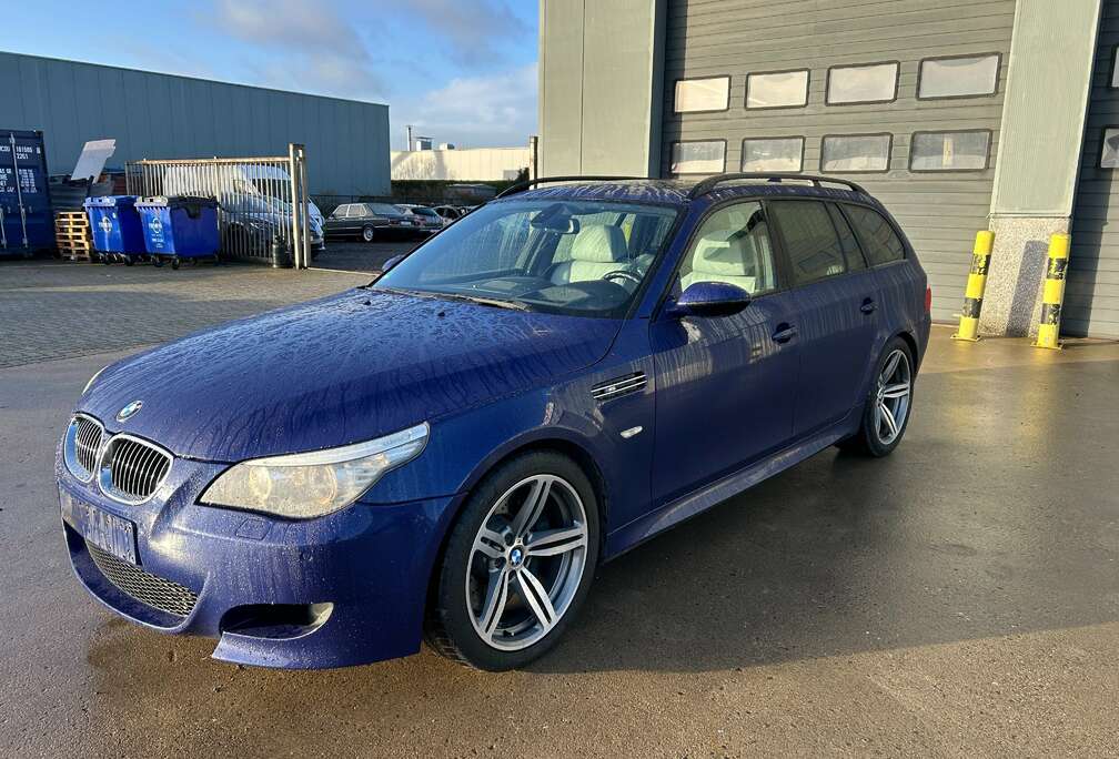 BMW Touring 5.0i V10 40v SMG LICHTEVRACHT ZETELS ERBIJ