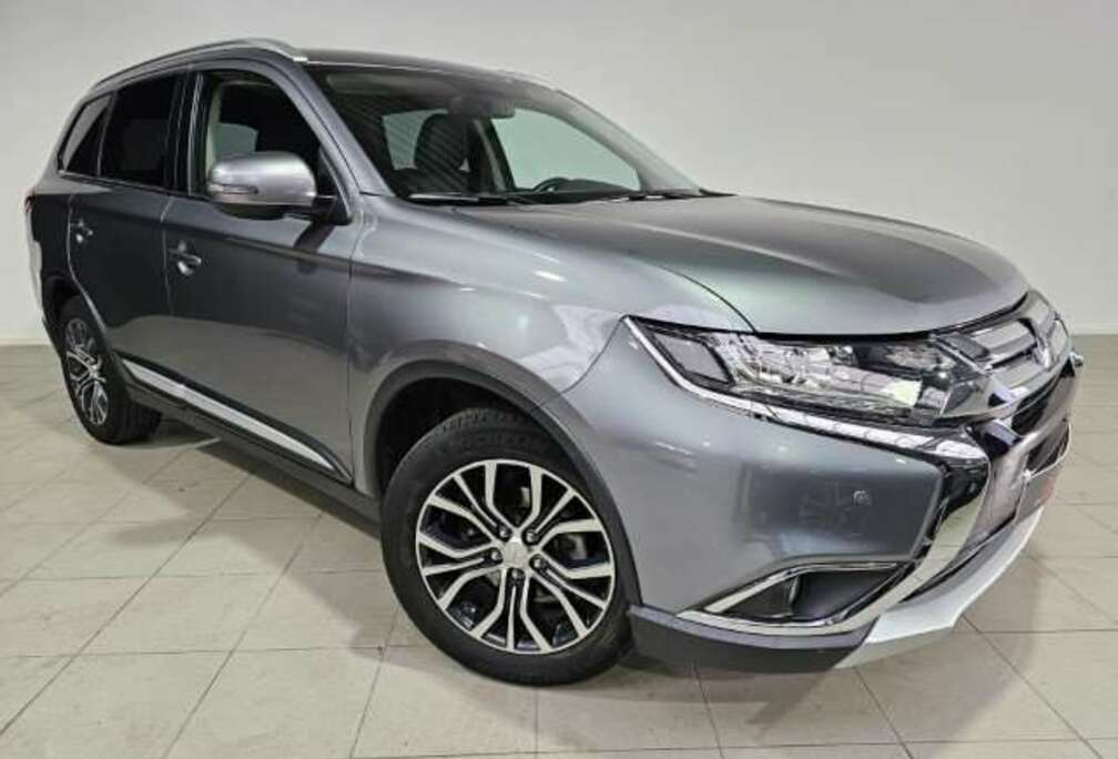 Mitsubishi 2.0i 4WD CVT - 7 zitplaatsen -