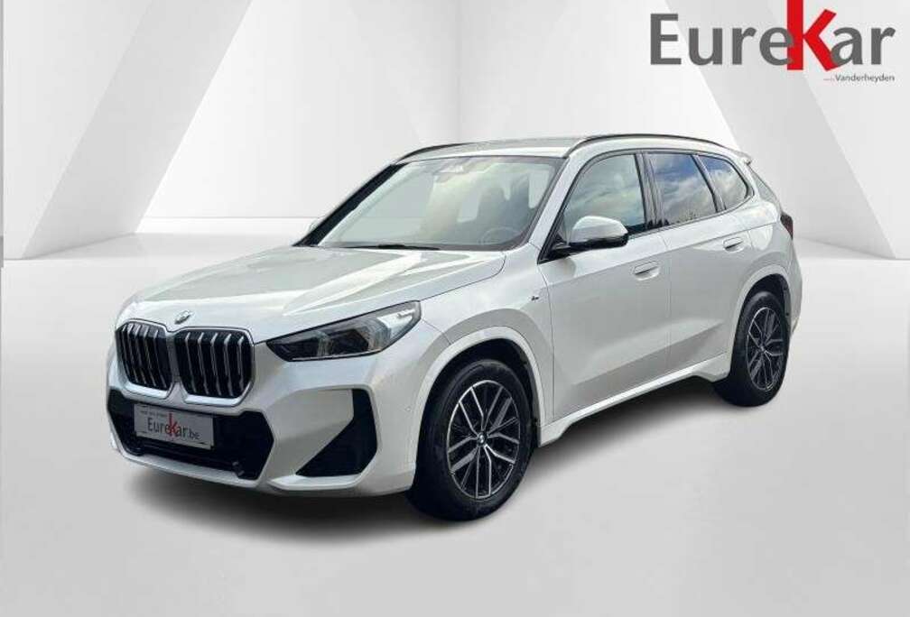 BMW 1.5 sDrive 18i Pack M