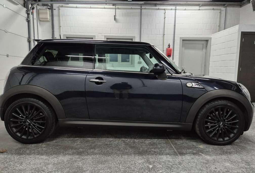 MINI Hatch 1.6i - 175