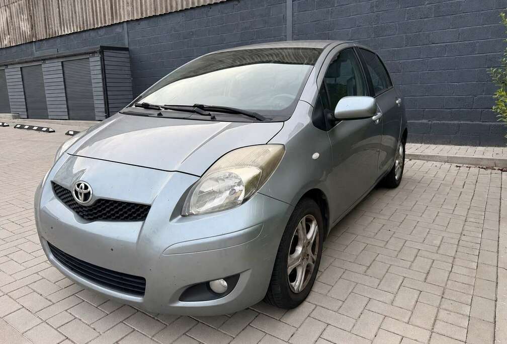 Toyota 1.0i 16v Linea Natura