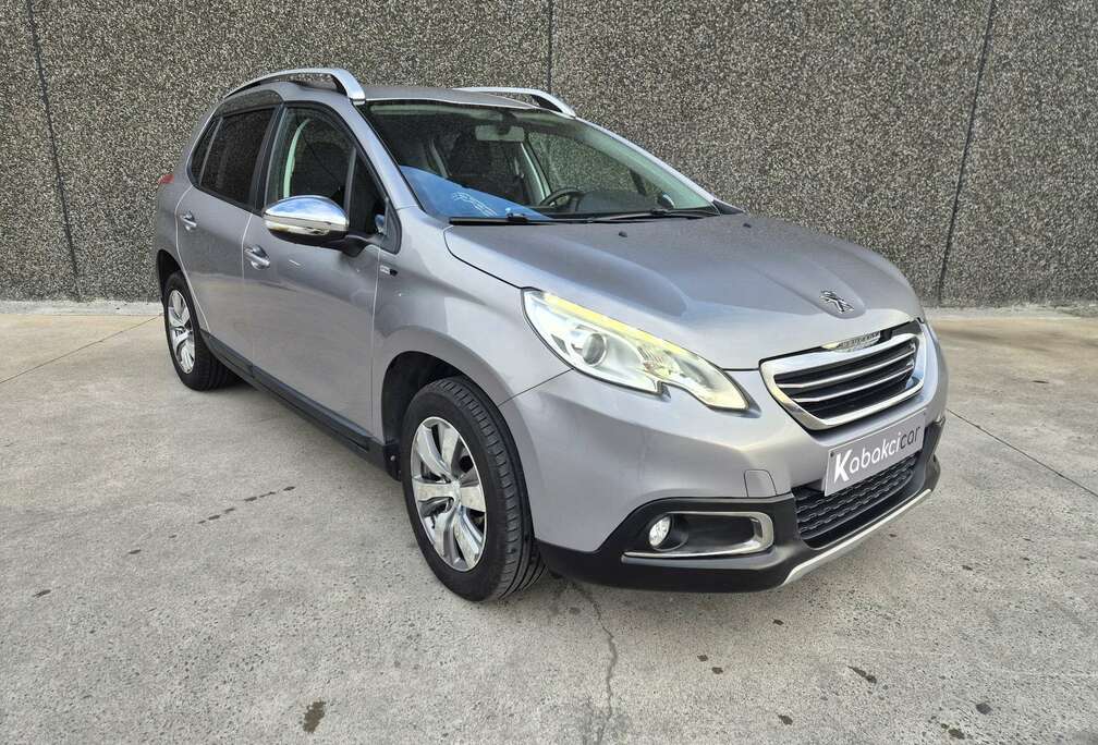 Peugeot 1.2i  Style//CARNET//GPS//CRUISE//USB/GARANTIE