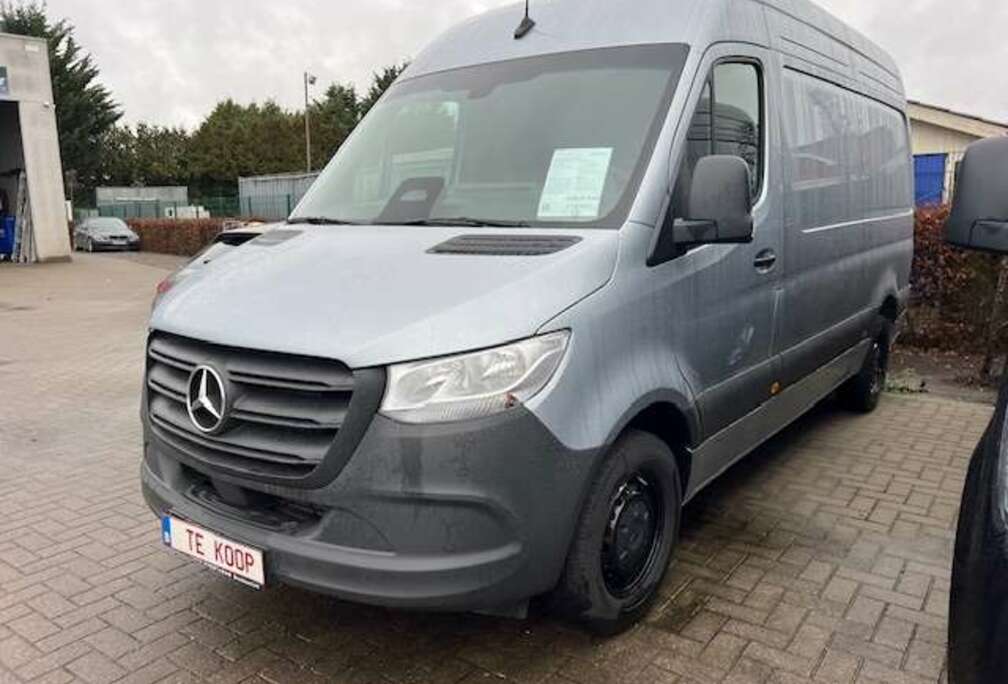 Mercedes-Benz 317 L2H2 AUTOMAAT TREKH 3500 KG € 46000 EX BTW