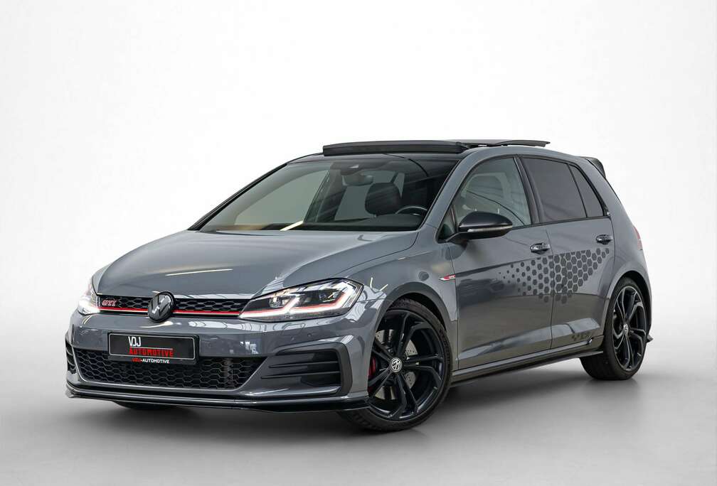 Volkswagen Golf GTI TCR 2.0 TSI DSGGARANTIEPANOKEYLESSHEATEDSEATSACCLA
