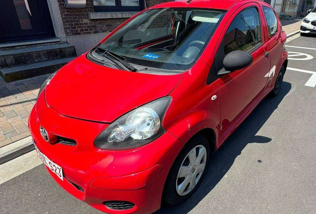 Toyota Aygo 1.0i VVT-i Car Dance