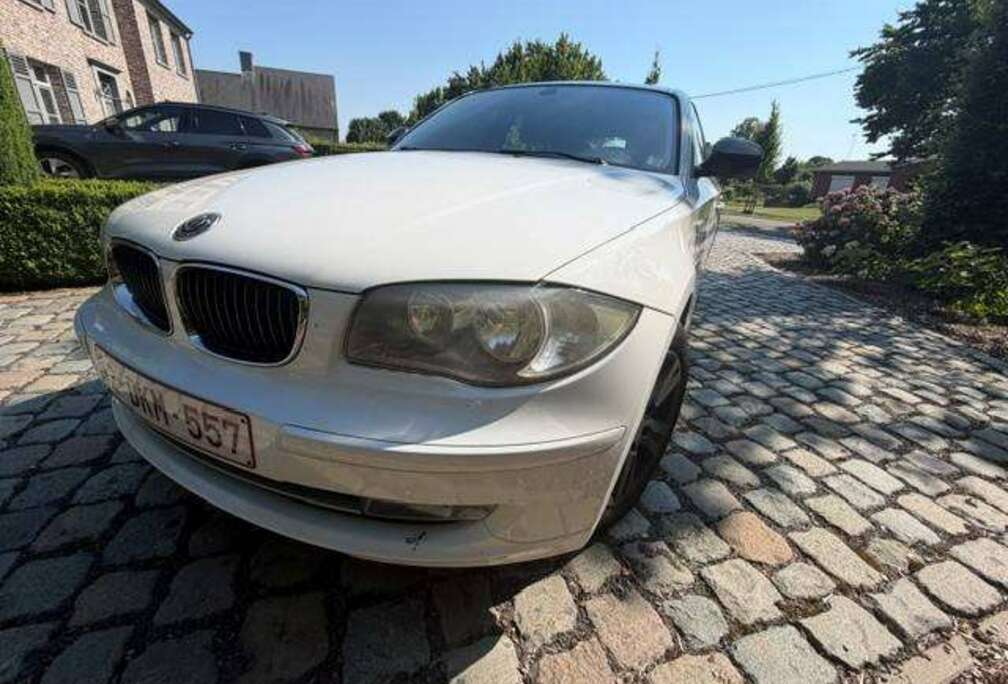 BMW 118iA