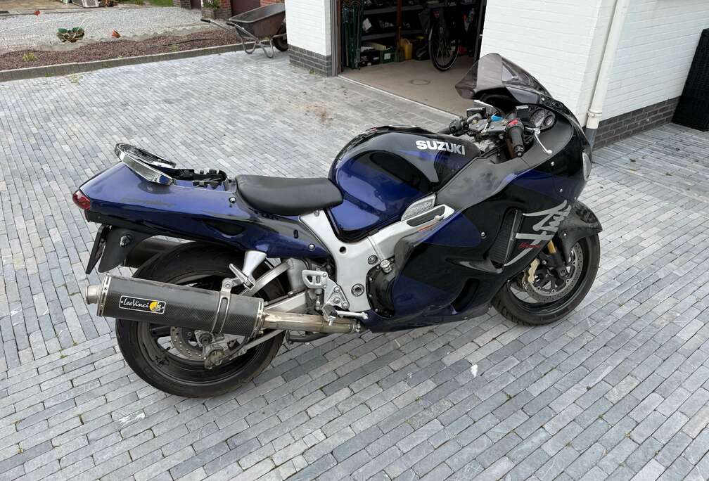 Suzuki GSX1300R Hayabusa sport