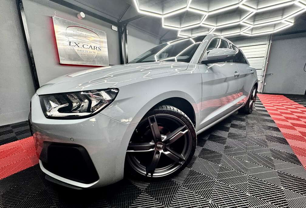Audi AUDI A1* CAR-PLAY * LOOK SLINE * LED