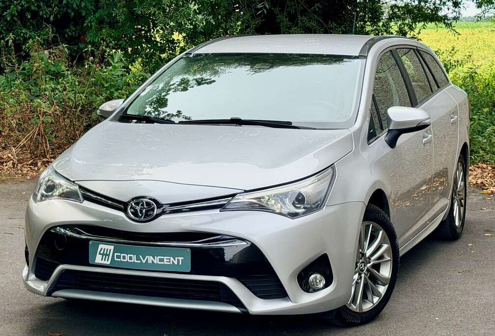 Toyota SW 1.6i Dynamic // CAMERA GPS BLUETOOTH // 1ère MAIN Full Historique