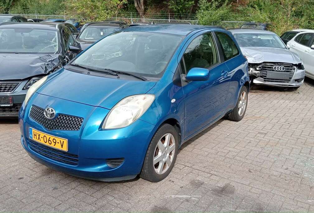 Toyota 1.0i VVT-i 16v Blue Line