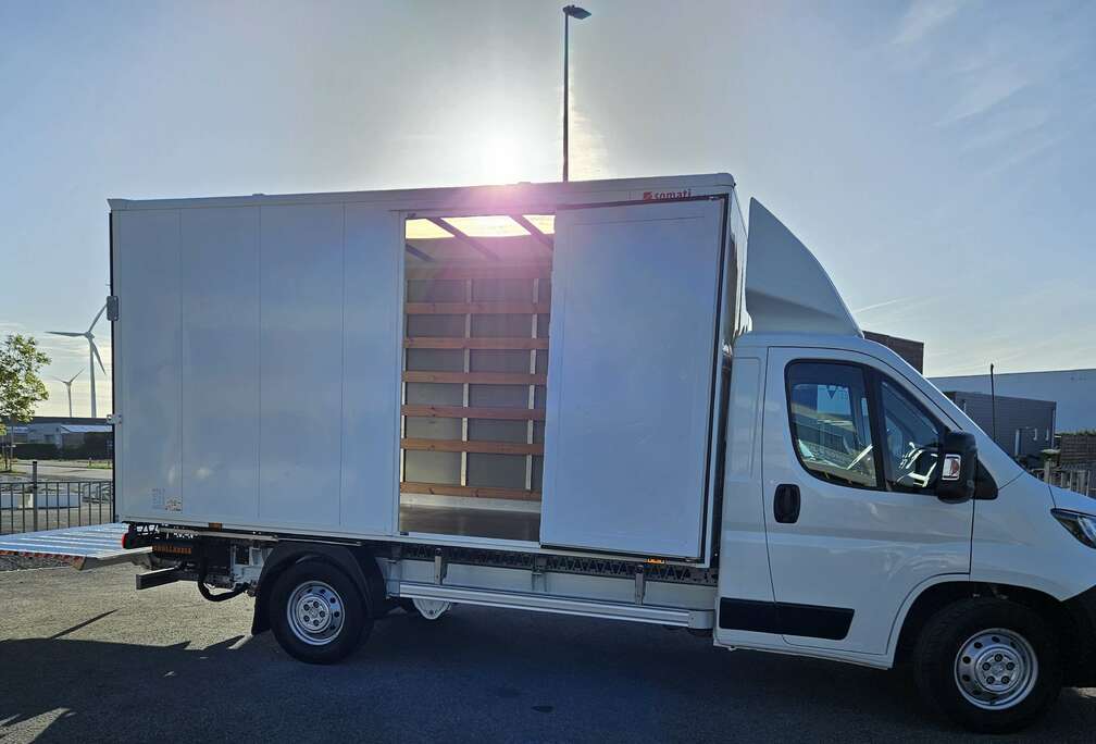Peugeot Boxer 2.2 meubelbak laadbrug airco cruise control