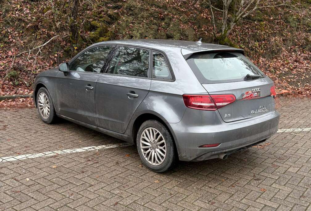 Audi A3 Sportback 1.6 TDi Quattro Attraction