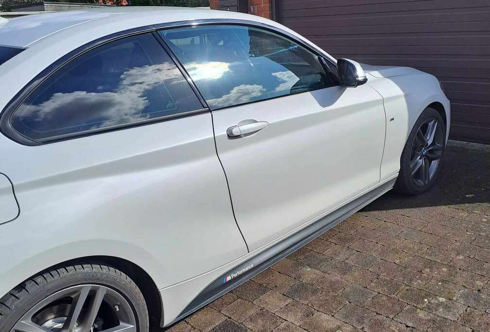 BMW 218d coupé edition