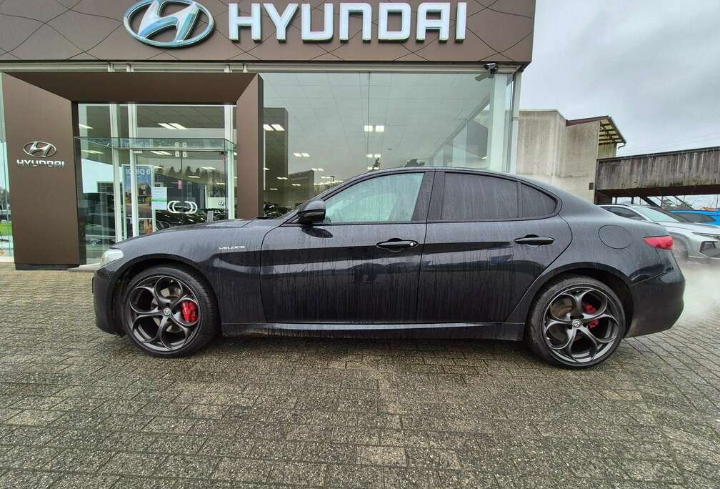 Alfa Romeo 2.0 T AWD Veloce