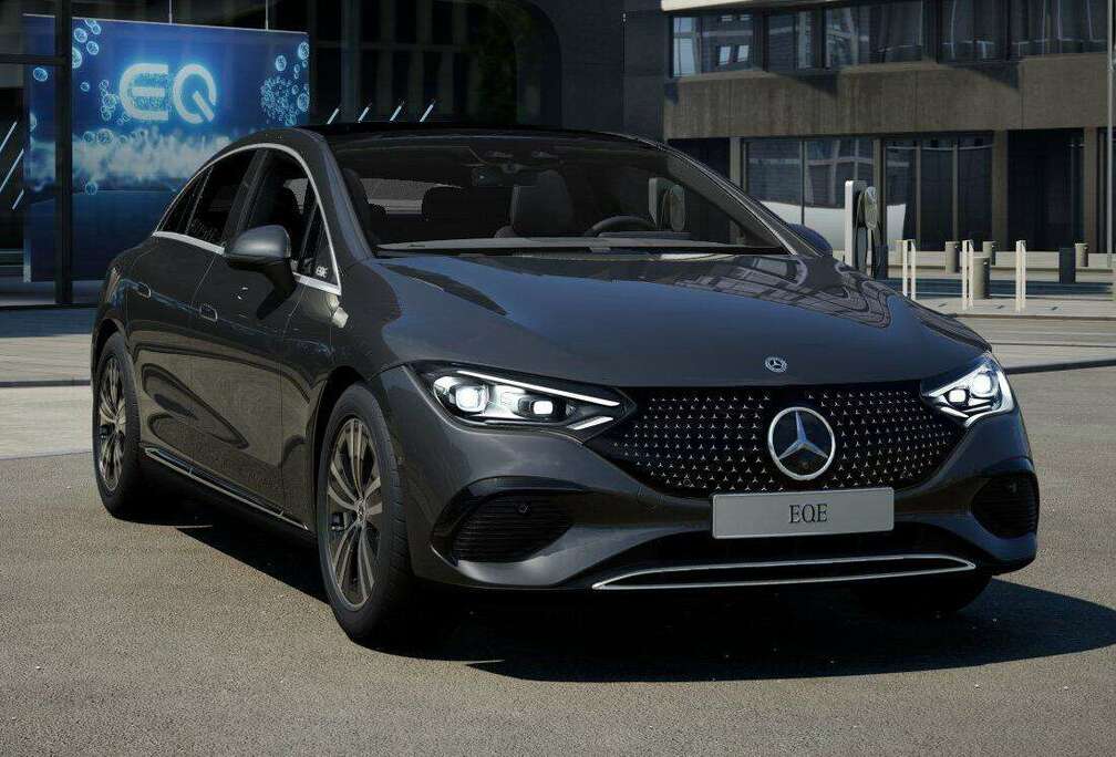 Mercedes-Benz 90.6 kWh 350+ Long Range