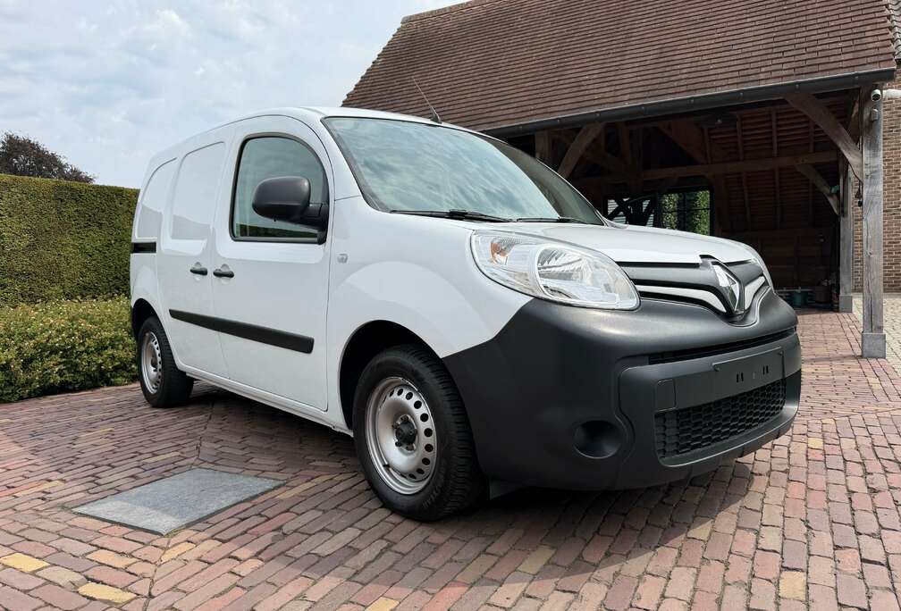 Renault 1,5 DCI 80pk Airco-Bluetooth-Cruise Control-GPS-PDC- 8950 euro excl btw