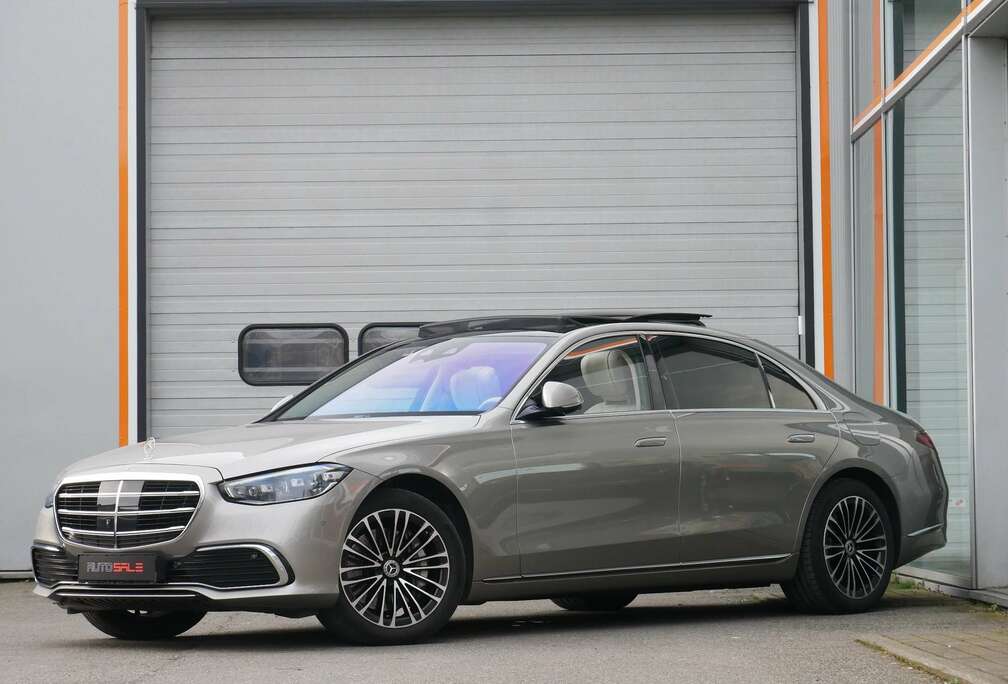 Mercedes-Benz Long e L Pano/Business class seats/Tables