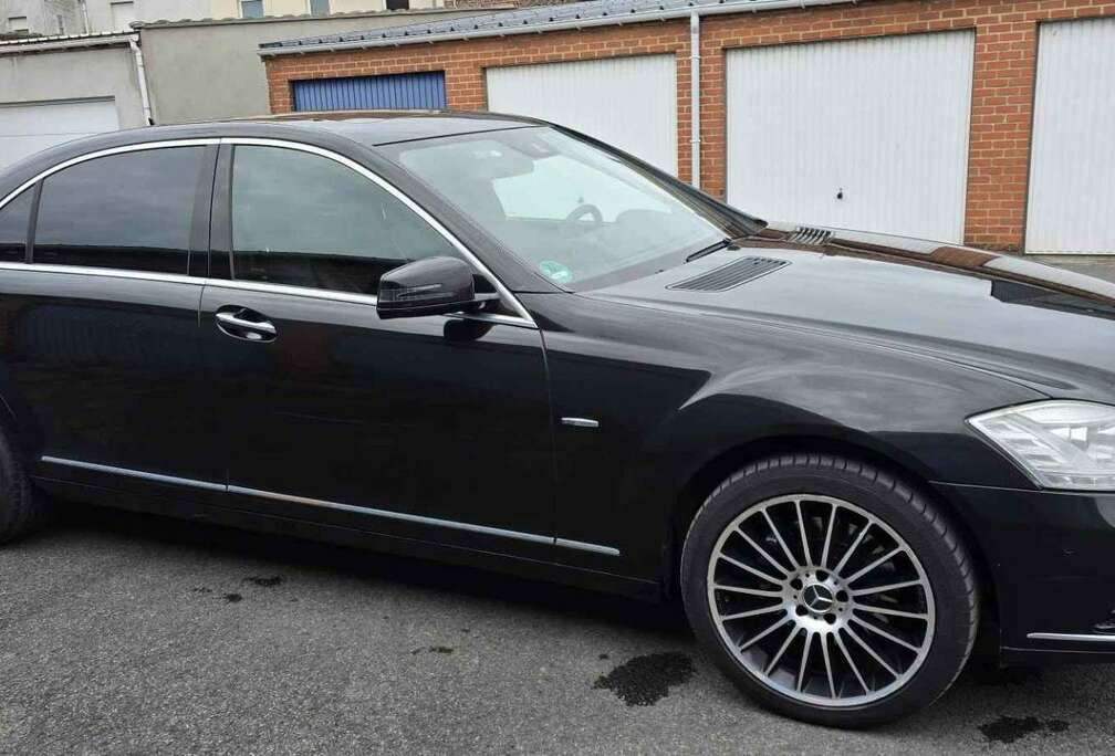 Mercedes-Benz CDI DPF BlueEFFICIENCY 7G-TRONIC